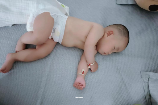 吉林宝宝口水多怎么回事